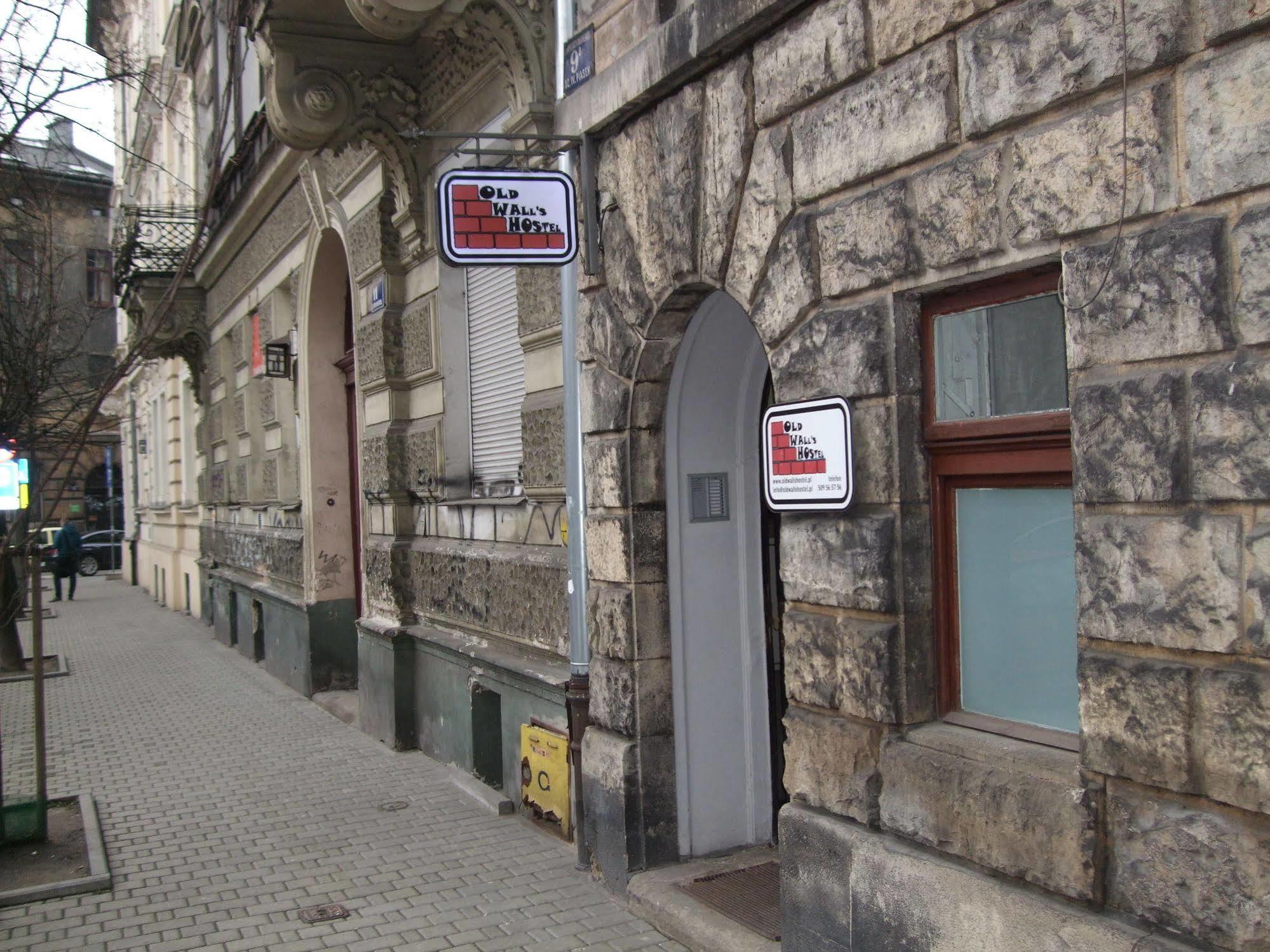 Hostel Old Walls